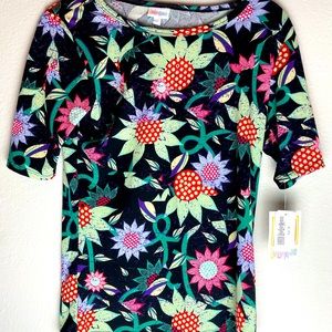 LuLaRoe women’s GIgi top M NWT